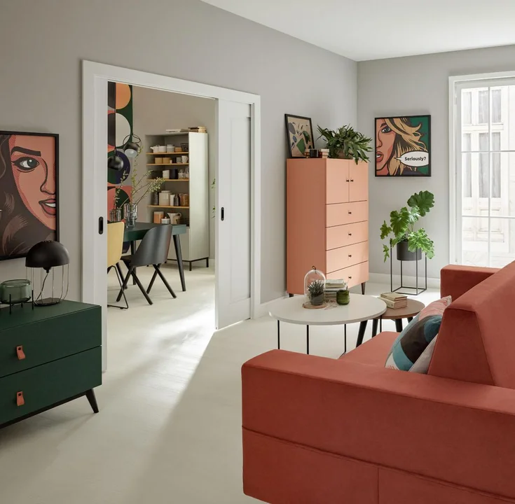 nowoczesny salon z kolorowymi meblami